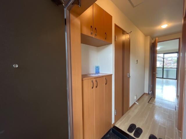 物件内観写真26　(玄関)