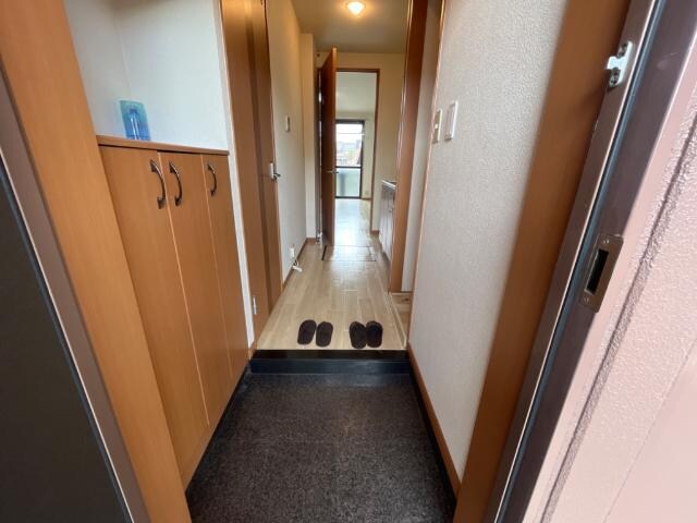 物件内観写真28　(玄関)