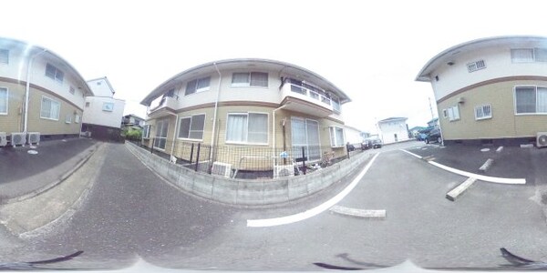 駐車場(駐車場に車を止められます)