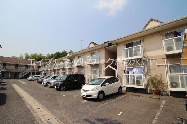 物件外観写真3　(駐車場)