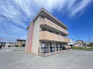 リヴェール外観写真