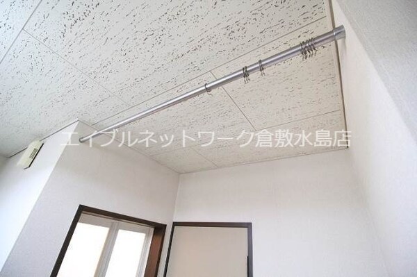 建物設備(浴室入口にカーテンレール)