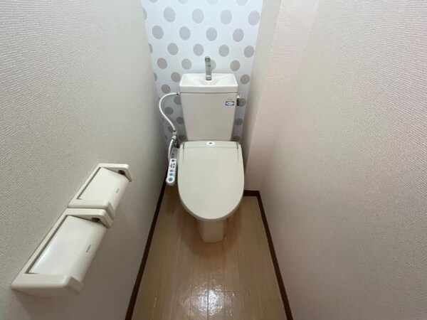 トイレ(シャワー付トイレ)