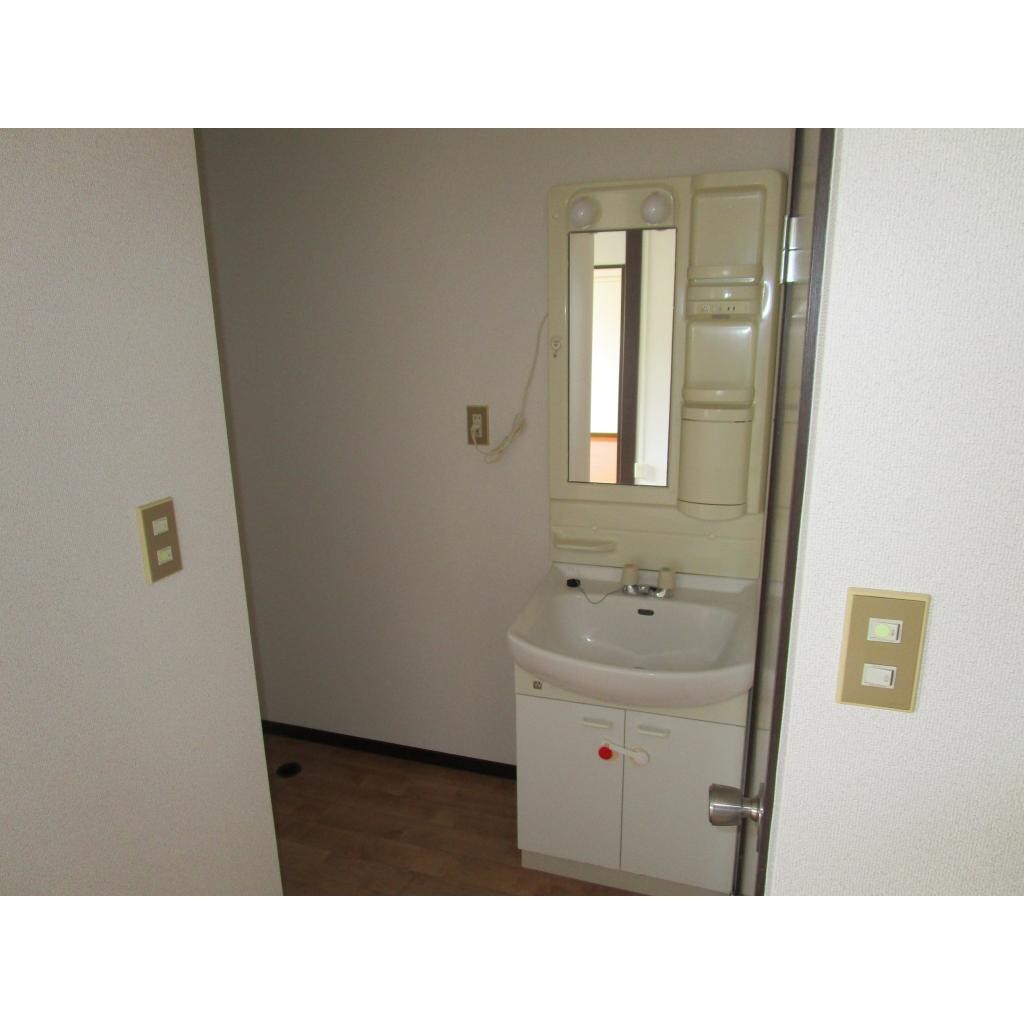 物件内観写真15　(洗面所)