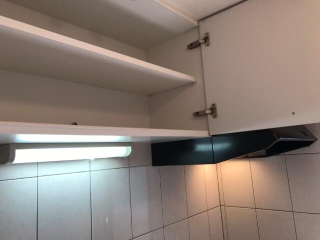 物件内観写真16　(吊り戸棚)