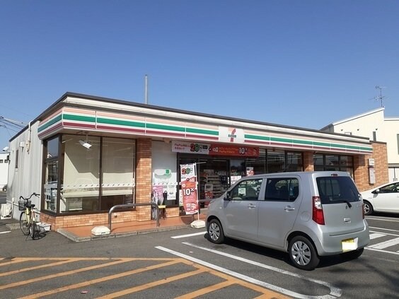 物件外観写真4　(セブンイレブン岡山西辛川店まで350m)
