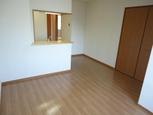 物件内観写真4　(リビング（イメージ）)