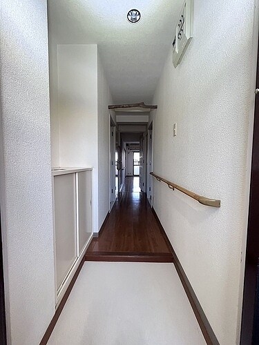 物件内観写真16　(廊下　※2023年10月撮影)