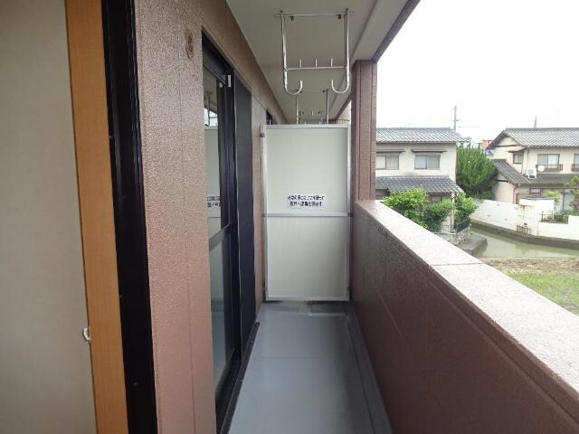 物件内観写真1　(ベランダ)