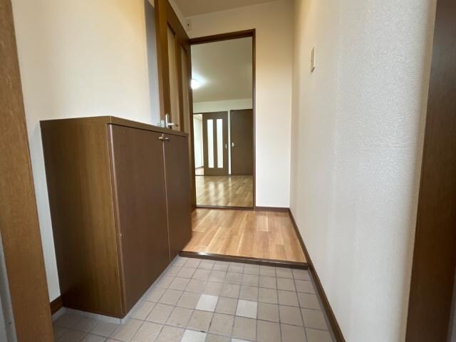 物件内観写真17　(玄関)