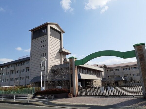 周辺環境(岡山市立御南小学校まで750m)