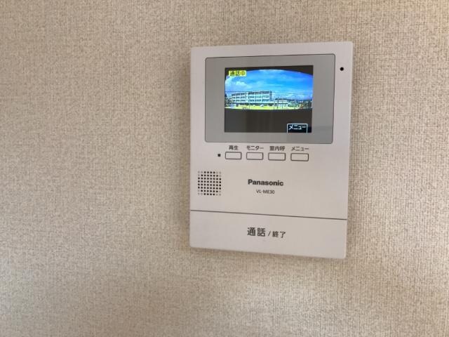 物件内観写真17　(カメラ付インターホン)