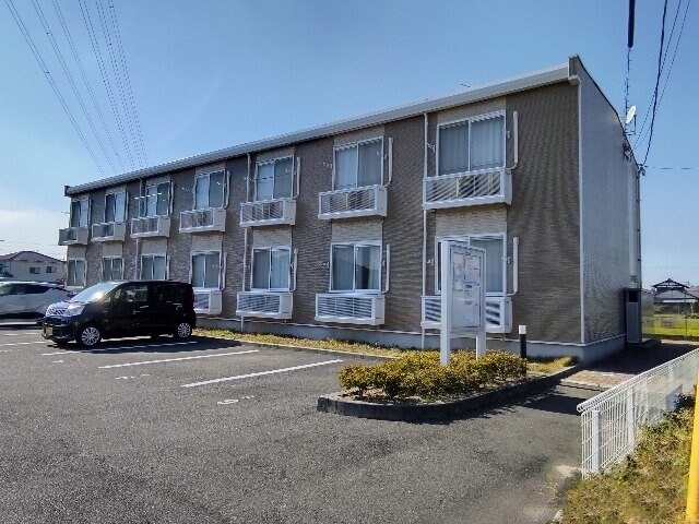 物件外観写真1　(2022年5月に外壁塗装いたしました。)