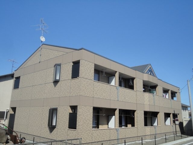 物件外観写真1　(外観写真（昼）)