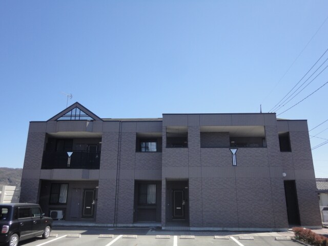 物件外観写真2　(外観写真（昼）)