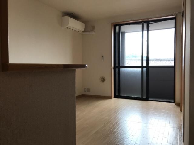 物件内観写真9　(リビング)