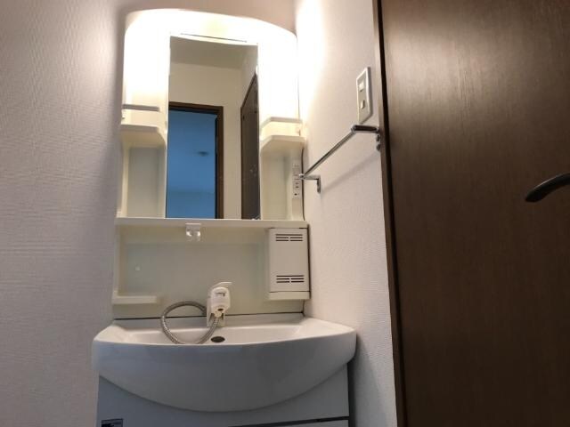 物件内観写真7　(洗面)