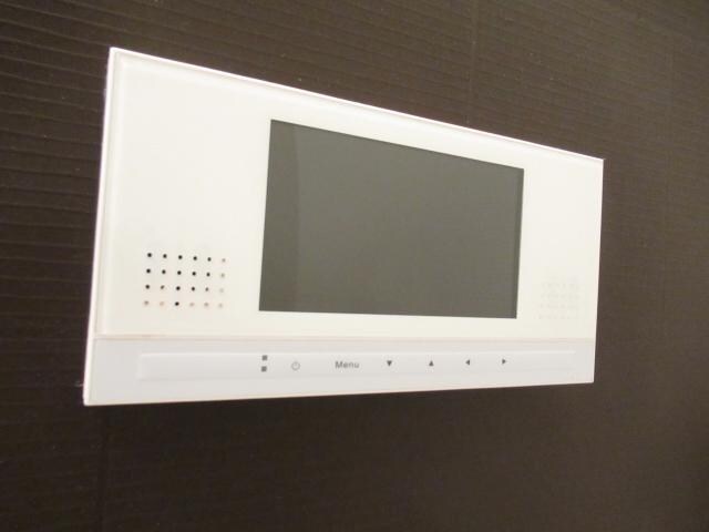 物件内観写真12　(浴室テレビ)