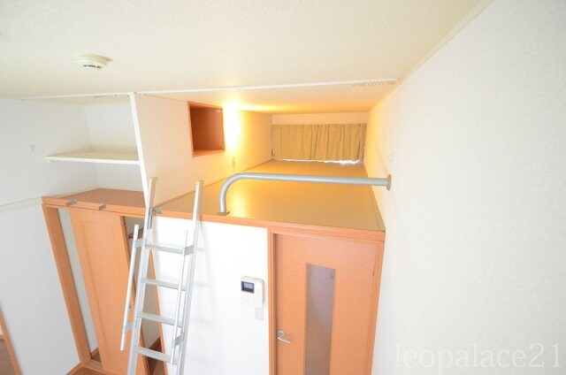 物件内観写真4　(備品や設備仕様は号室等により異なります現地をご確認ください。)