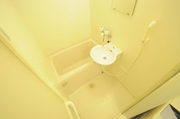 浴室(備品や設備仕様は号室等により異なります現地をご確認下さい。)
