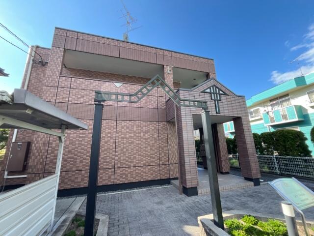 物件外観写真2　(外観写真（昼）)