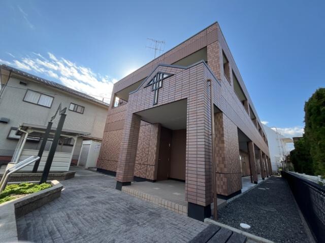 物件外観写真3　(外観写真（昼）)