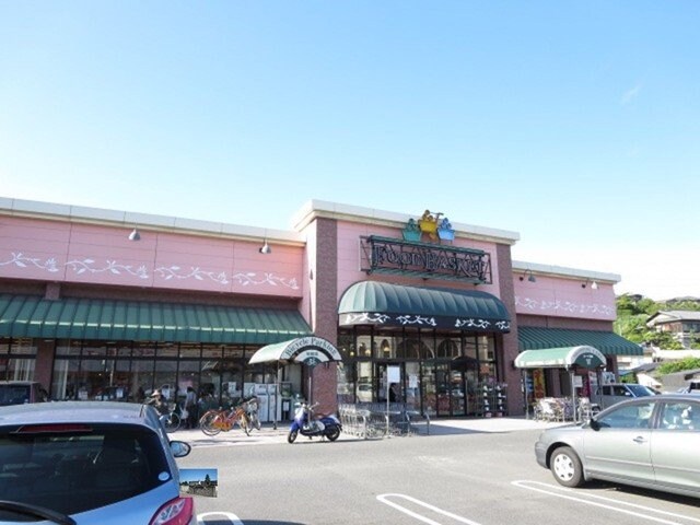 物件外観写真3　(ニシナ　羽島店まで600m)