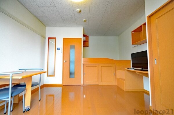 居室(備品や設備仕様は号室等により異なります現地をご確認ください。)