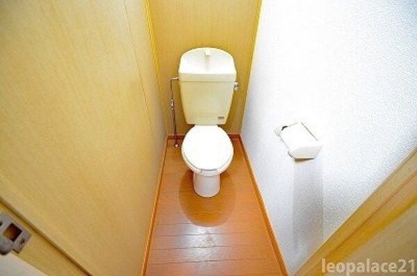 トイレ(備品や設備仕様は号室等により異なります現地をご確認下さい。)