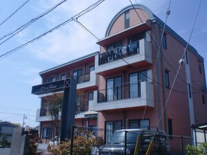 オノ・フラッツ外観写真