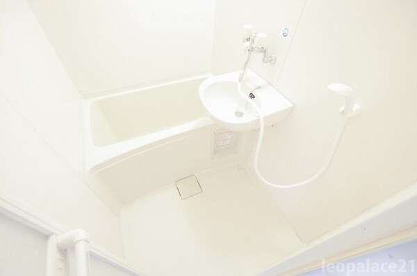 浴室(備品や設備仕様は号室等により異なります現地をご確認ください。)