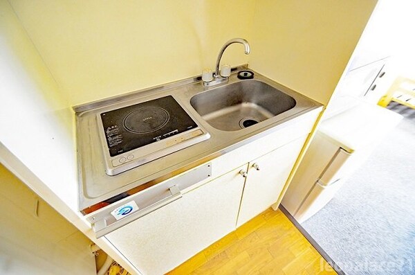 キッチン(備品や設備仕様は号室等により異なります現地をご確認ください。)