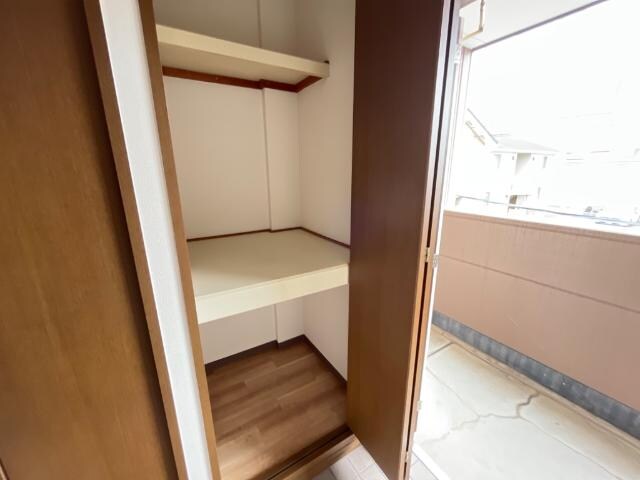 物件内観写真10　(収納)