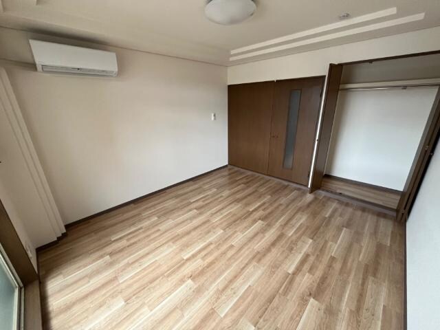 物件内観写真14　(洋室)