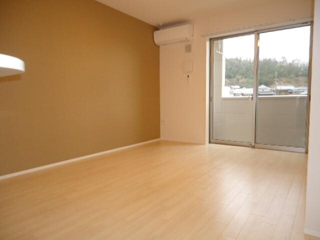 物件内観写真11　(リビング)