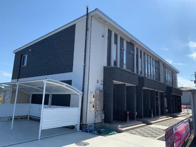 物件外観写真1　(外観写真（昼）)