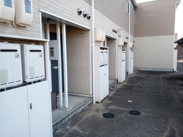 玄関(※写真と現状が異なる場合は現状を優先)