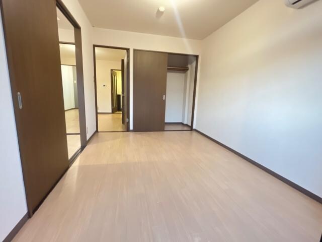 物件内観写真6　(洋室)