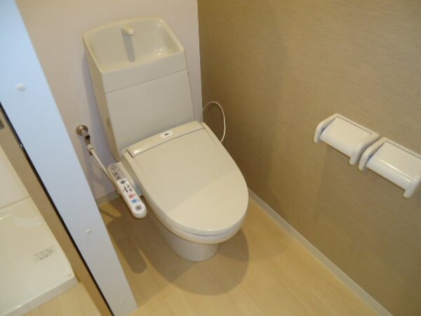 トイレ(シャワー付トイレ)