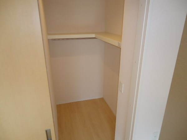 収納(ウォークインクローゼット)