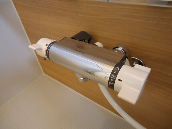 浴室(浴室サーモスタッド水栓中具)