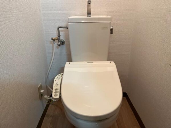 トイレ(シャワー付トイレ)