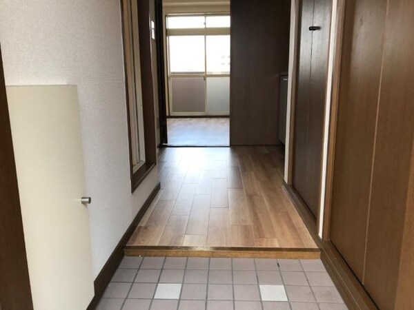 玄関(玄関)