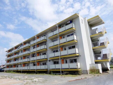 ビレッジハウス茶屋1号棟外観写真