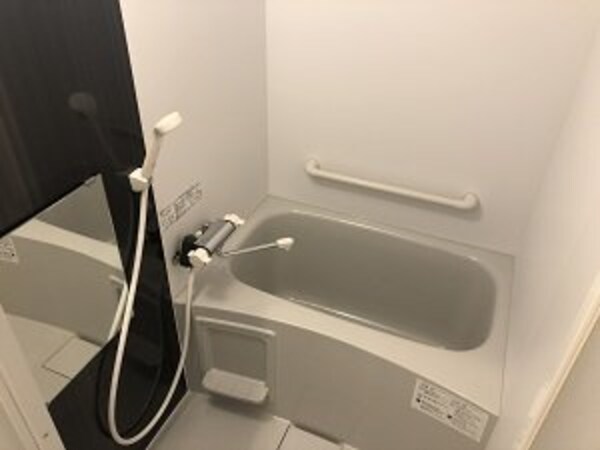 浴室(備品や設備仕様は号室等により異なります現地をご確認下さい)