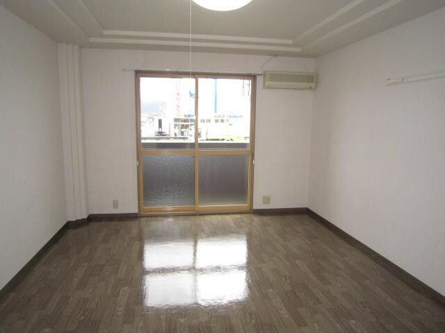 物件内観写真2　(洋室)