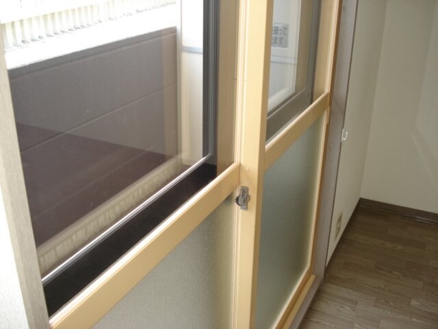 物件内観写真12　(二重サッシ)