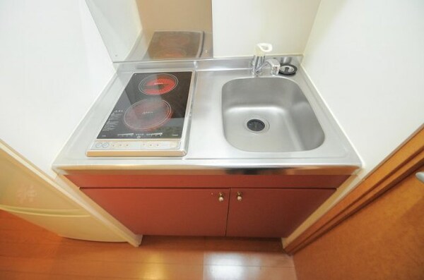 キッチン(※写真と現状が異なる場合は現状を優先)