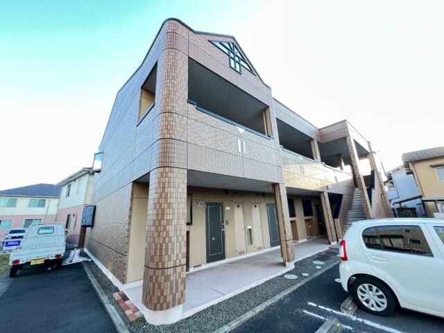 物件外観写真2　(外観写真（昼）)