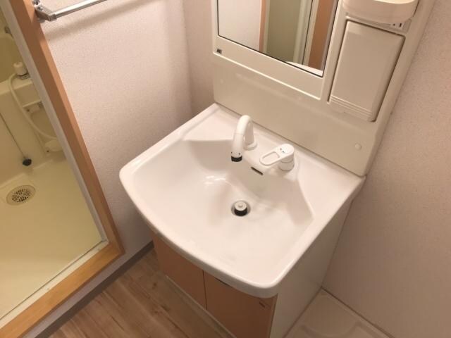 物件内観写真12　(洗髪洗面化粧台)